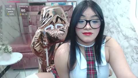 Laia online show from 09-18-25, 09:06