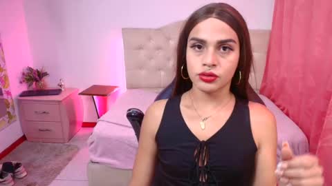 Snapshot of lailahdark chatting on 11-08-25, 05:07 Camila online show from 11-08-25, 05:07