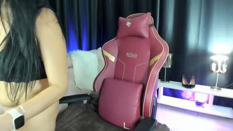 LaisFantasy online show from 01-30-25, 06:21