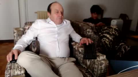Snapshot of lajose52 chatting on 01-05-25, 06:13 lajose52 online show from 01-05-25, 06:13