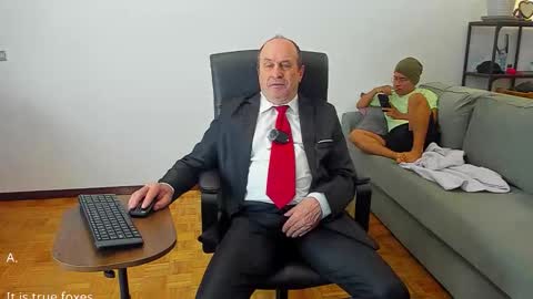 Snapshot of lajose52 chatting on 09-11-25, 06:52 lajose52 online show from 09-11-25, 06:52