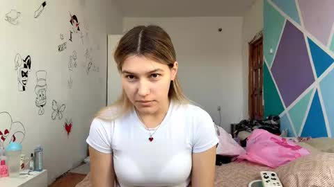Sophie online show from 03-27-26, 12:38