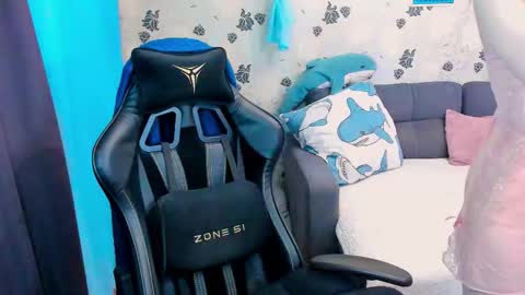 Lu  Alex online show from 12-16-25, 09:36