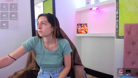 Lala clark online show from 10-14-25, 01:34