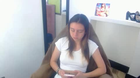 Lala clark online show from 11-12-25, 12:27