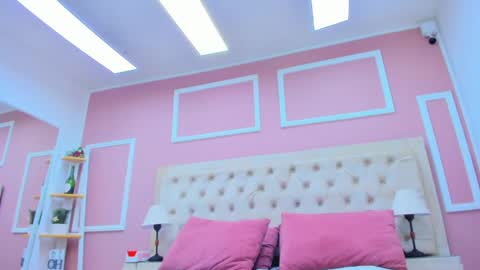 lala_ink_ online show from 04-06-26, 02:40