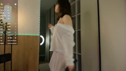 Julia online show from 11-24-25, 08:08