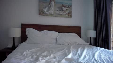 Snapshot of lallie_ chatting on 02-26-25, 03:21 Lallie online show from 02-26-25, 03:21