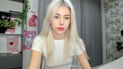 Erika online show from 09-23-25, 08:28