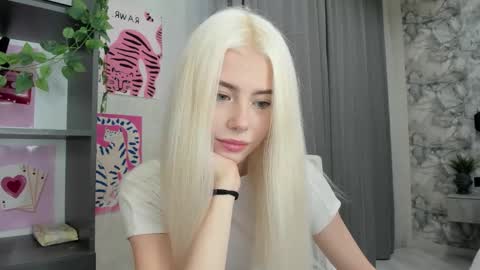 Erika online show from 09-30-25, 08:41