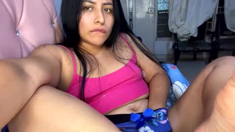 Snapshot of lamaravilla08 chatting on 02-08-25, 06:33 Mara online show from 02-08-25, 06:33