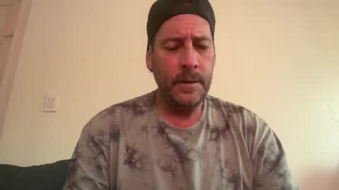 Snapshot of lampin1 chatting on 11-16-25, 06:46 lampin1 online show from 11-16-25, 06:46