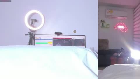 Lana online show from 02-24-26, 09:18