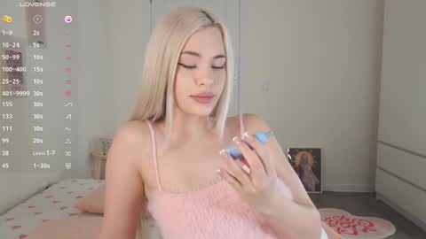 Snapshot of lana_mazy chatting on 12-11-24, 11:32 Lana online show from 12-11-24, 11:32