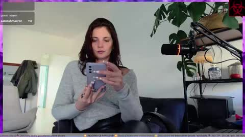 Lana The Virus online show from 10-07-25, 12:57