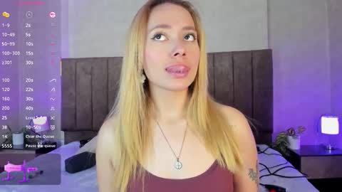 Snapshot of lanaamills chatting on 11-14-25, 04:33 Lana online show from 11-14-25, 04:33