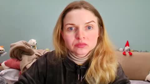 Snapshot of lanaangeldream chatting on 03-01-26, 06:15 Lana online show from 03-01-26, 06:15