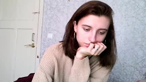 Snapshot of lanabeils chatting on 12-03-25, 07:27 Lana online show from 12-03-25, 07:27