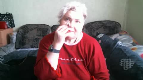 lanacat555 online show from 10-21-25, 09:54