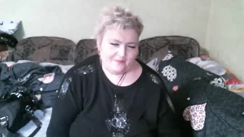 lanacat555 online show from 11-16-25, 10:59