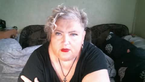 lanacat555 online show from 12-04-25, 08:34