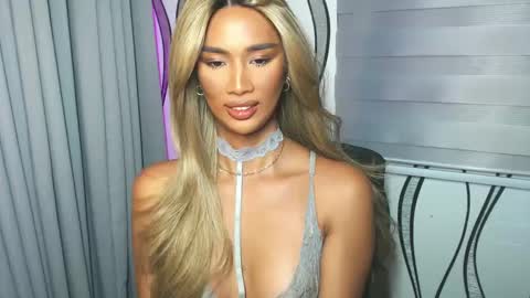 Lana online show from 02-26-25, 07:49