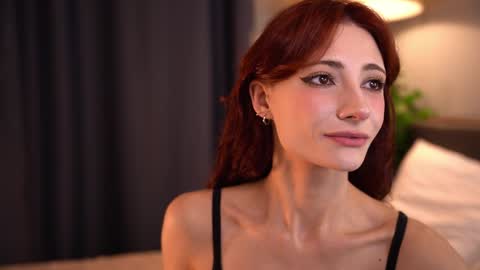 Snapshot of lanais_milana chatting on 01-25-25, 05:40 Lauretta online show from 01-25-25, 05:40