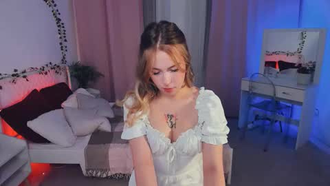 Snapshot of lanaroselle chatting on 11-07-25, 09:48 Lana online show from 11-07-25, 09:48