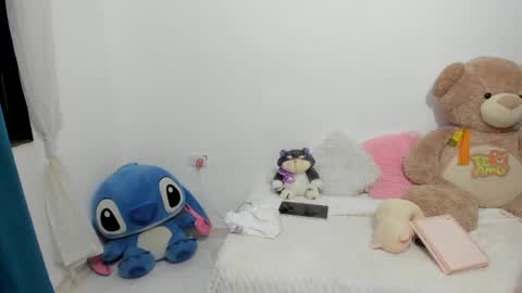 Snapshot of lanarouse1 chatting on 02-19-25, 08:01 Lana  online show from 02-19-25, 08:01