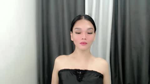 lanawyatt_ online show from 10-06-25, 05:54