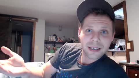 Snapshot of lancehardin chatting on 02-27-25, 12:43 Lance online show from 02-27-25, 12:43