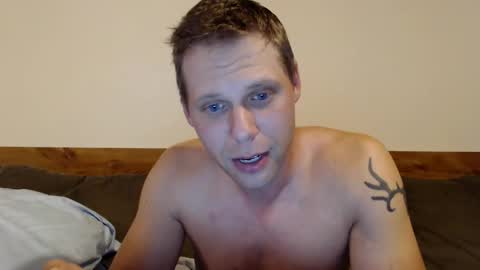 Snapshot of lancehardin chatting on 09-15-25, 12:10 Lance online show from 09-15-25, 12:10