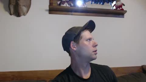 Snapshot of lancehardin chatting on 09-22-25, 12:01 Lance online show from 09-22-25, 12:01