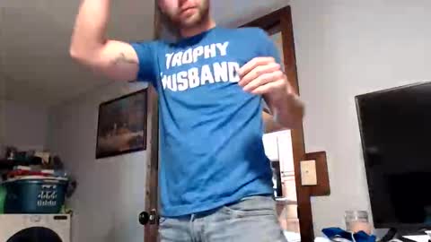 Snapshot of lancehardin chatting on 10-29-25, 11:39 Lance online show from 10-29-25, 11:39