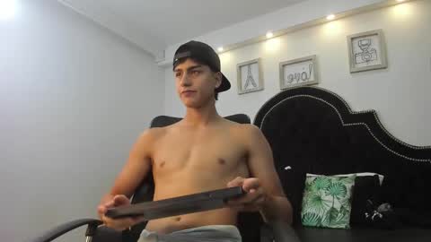 landercruz online show from 11-04-25, 04:33