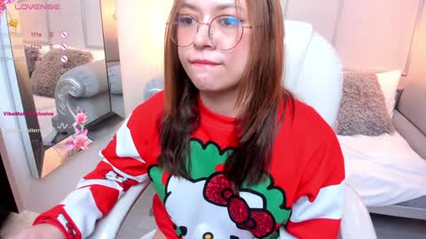 Lanna online show from 12-26-24, 03:20