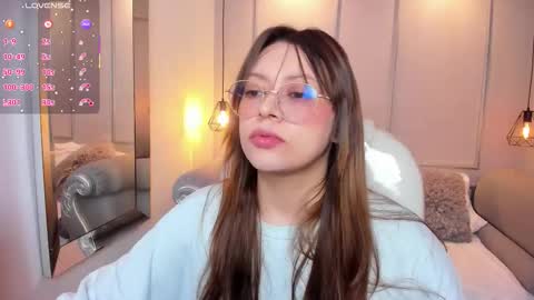 Lanna online show from 10-17-25, 11:57