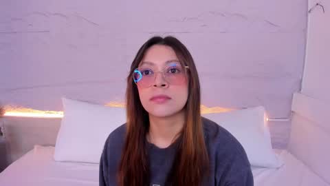 Snapshot of lanna_18_ chatting on 01-10-26, 11:45 Lanna online show from 01-10-26, 11:45