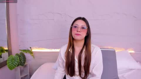 Snapshot of lanna_18_ chatting on 02-18-26, 12:01 Lanna online show from 02-18-26, 12:01