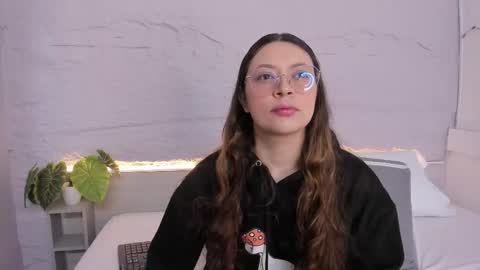 Snapshot of lanna_18_ chatting on 03-24-26, 11:37 Lanna online show from 03-24-26, 11:37