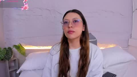 Snapshot of lanna_18_ chatting on 04-13-26, 11:48 Lanna online show from 04-13-26, 11:48