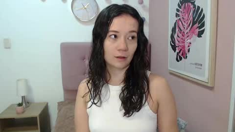 Snapshot of lanna_mills chatting on 10-07-25, 01:19 Lanna online show from 10-07-25, 01:19