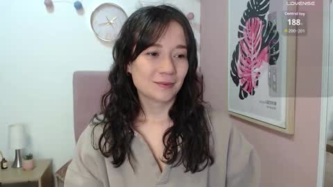 Snapshot of lanna_mills chatting on 10-15-25, 01:44 Lanna online show from 10-15-25, 01:44