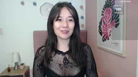 Snapshot of lanna_mills chatting on 10-30-25, 01:45 Lanna online show from 10-30-25, 01:45