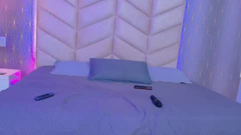 Snapshot of lanna_rossii chatting on 10-20-25, 02:17 L A N N A ---- online show from 10-20-25, 02:17