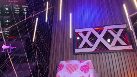 Snapshot of lannafoxx chatting on 10-24-25, 04:09 Lana Fox online show from 10-24-25, 04:09