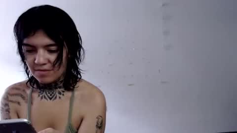 Snapshot of lannie_gonzales chatting on 12-26-24, 03:42 LANNIE online show from 12-26-24, 03:42