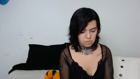 Snapshot of lannie_gonzales chatting on 01-15-25, 09:51 LANNIE online show from 01-15-25, 09:51