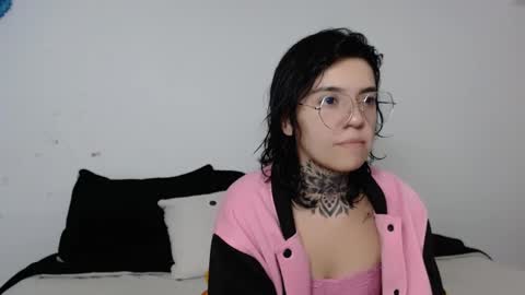 Snapshot of lannie_gonzales chatting on 01-16-25, 08:25 LANNIE online show from 01-16-25, 08:25