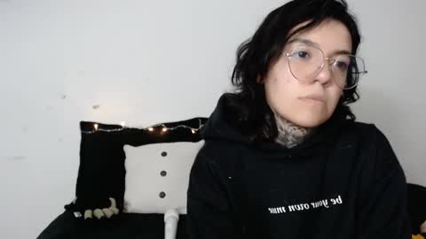 Snapshot of lannie_gonzales chatting on 01-17-25, 09:28 LANNIE online show from 01-17-25, 09:28